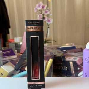 Soft Mat Lip Tint In The Shade Leader